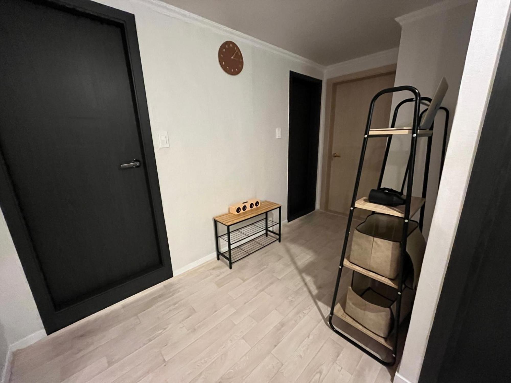 House 102 Nhà khách